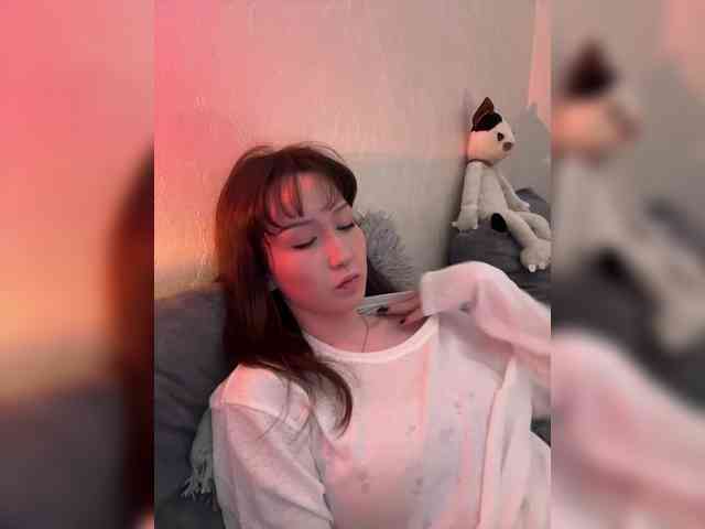 ShyAlya webcam
