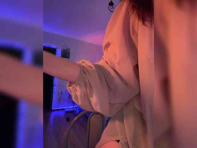 ShyAlya webcam