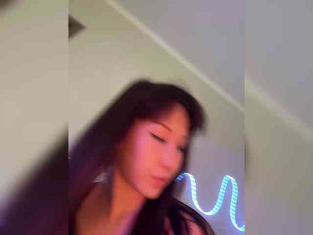 ShyAlya webcam