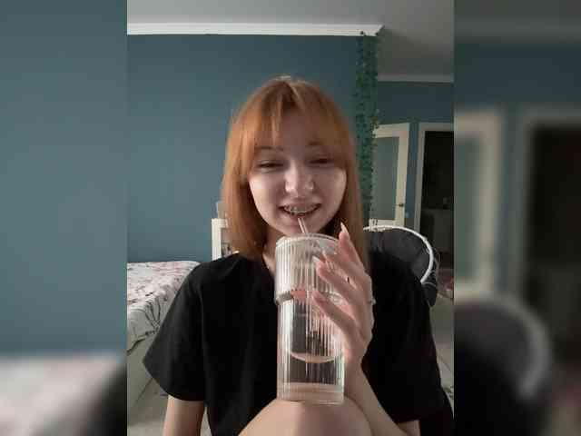 ShyAlya webcam