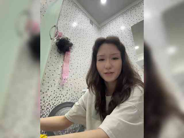 ShyAlya webcam