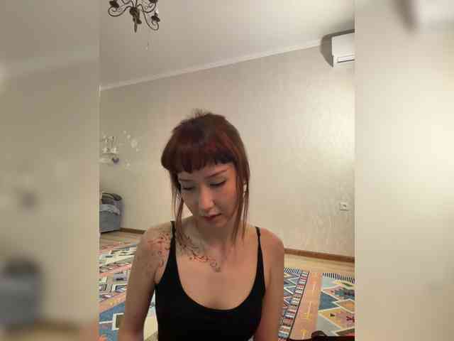 ShyAlya webcam
