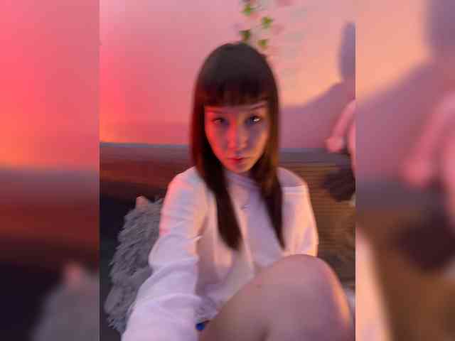 ShyAlya webcam