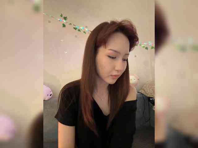 ShyAlya webcam