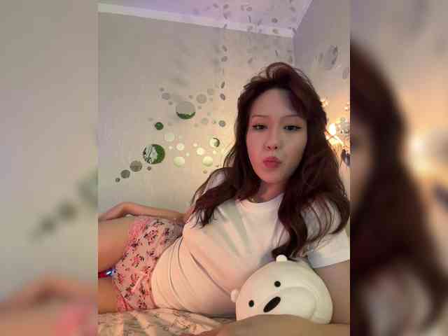 ShyAlya webcam