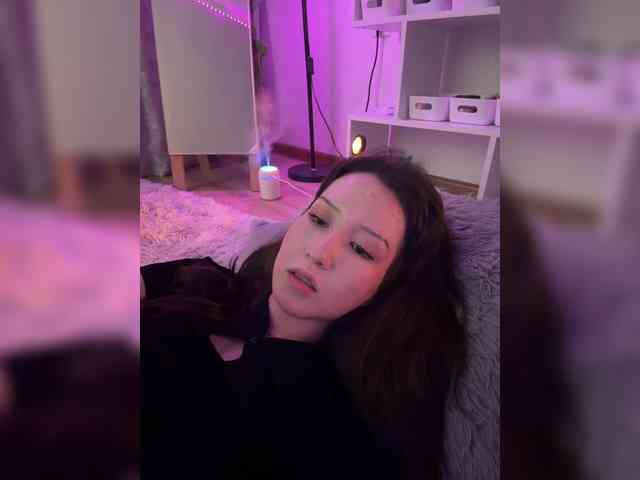 ShyAlya webcam