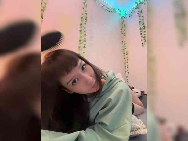 ShyAlya webcam