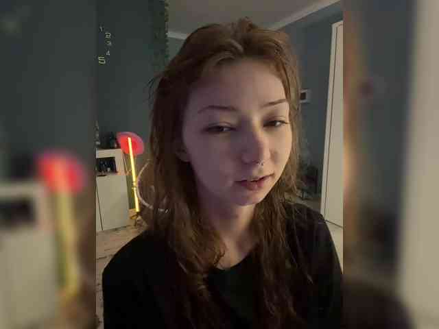 ShyAlya webcam