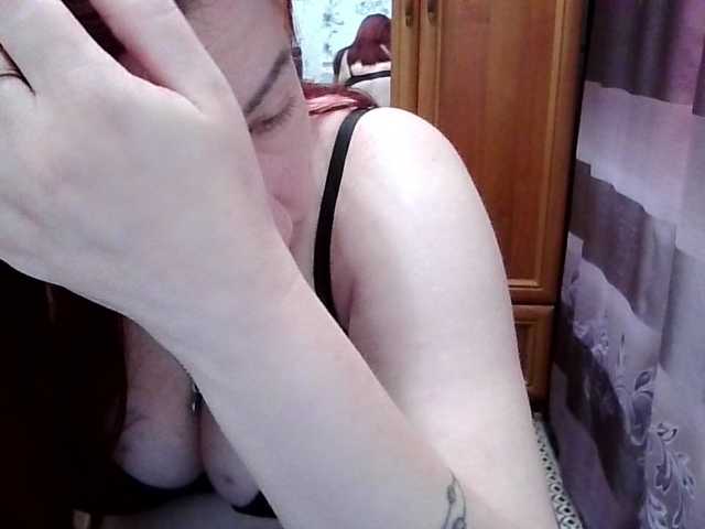 SophieNightAh live cam preview