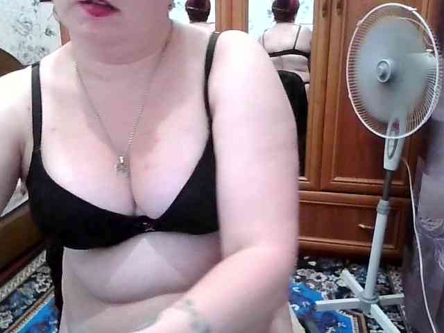 SophieNightAh webcam