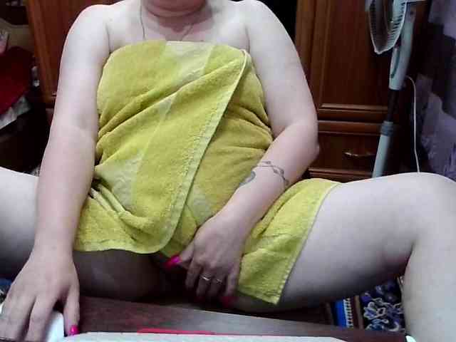 SophieNightAh webcam