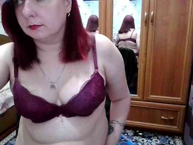 SophieNightAh webcam