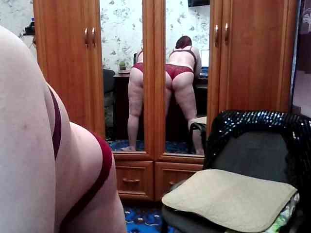 SophieNightAh webcam