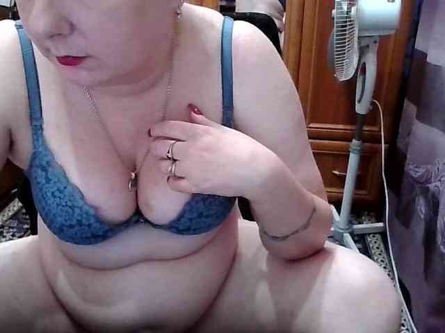 SophieNightAh webcam