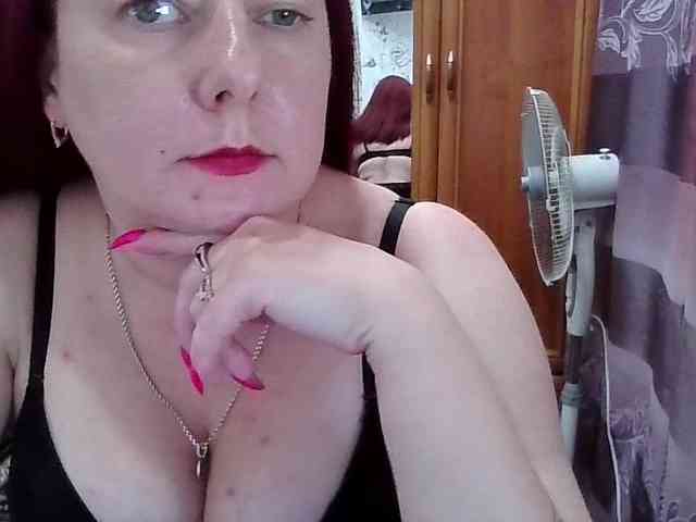 Sophienightah's cam show statistics and live stream