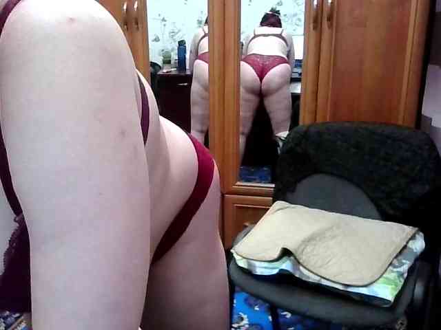 SophieNightAh webcam