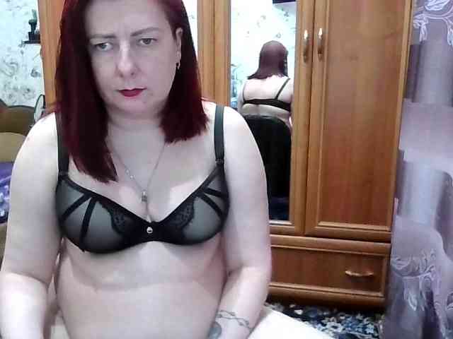 SophieNightAh webcam