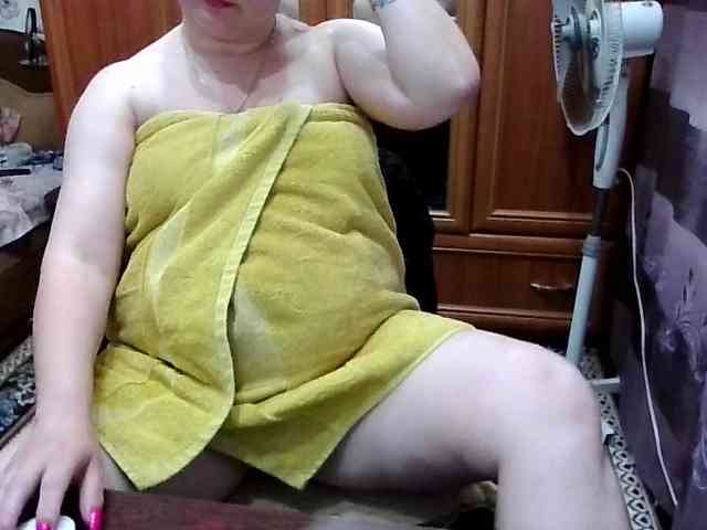 SophieNightAh webcam