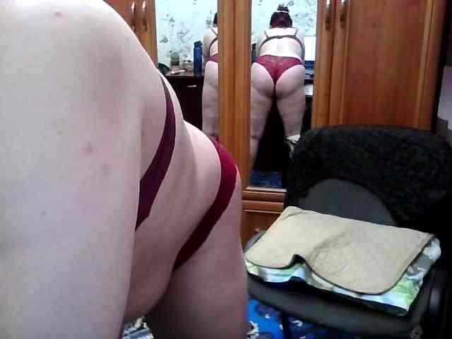 SophieNightAh webcam