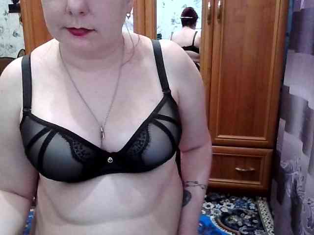 SophieNightAh webcam