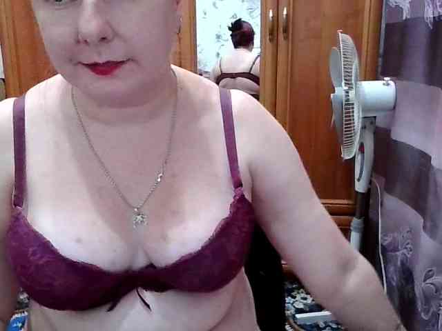 SophieNightAh webcam