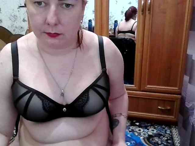 SophieNightAh webcam