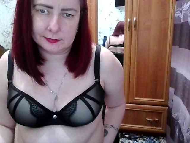 SophieNightAh webcam