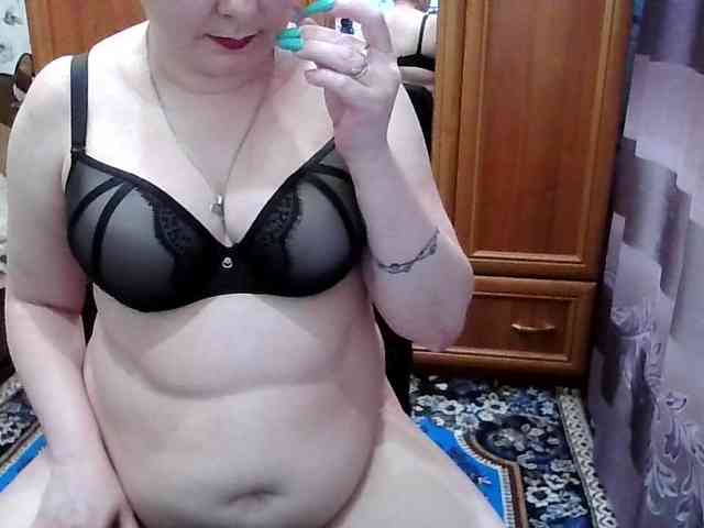 SophieNightAh webcam