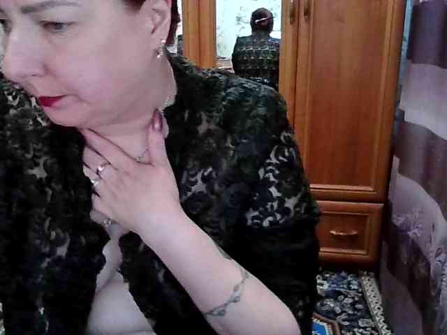 SophieNightAh webcam