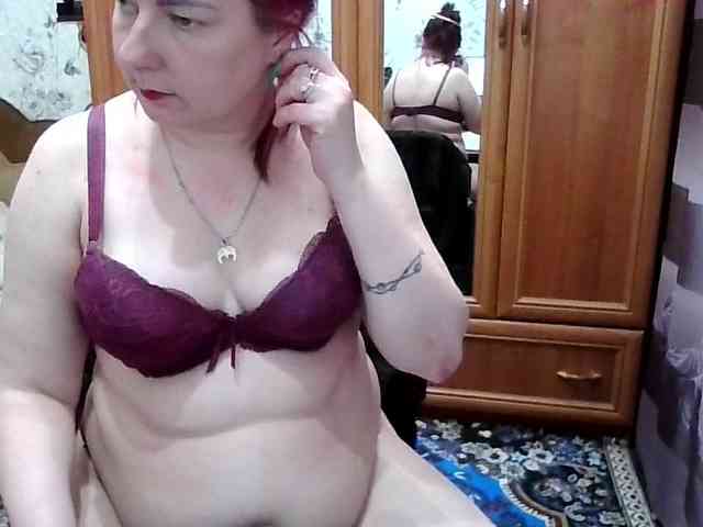 SophieNightAh webcam