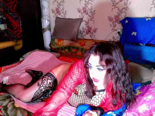Lora-4 Live Webcam on BongaCams