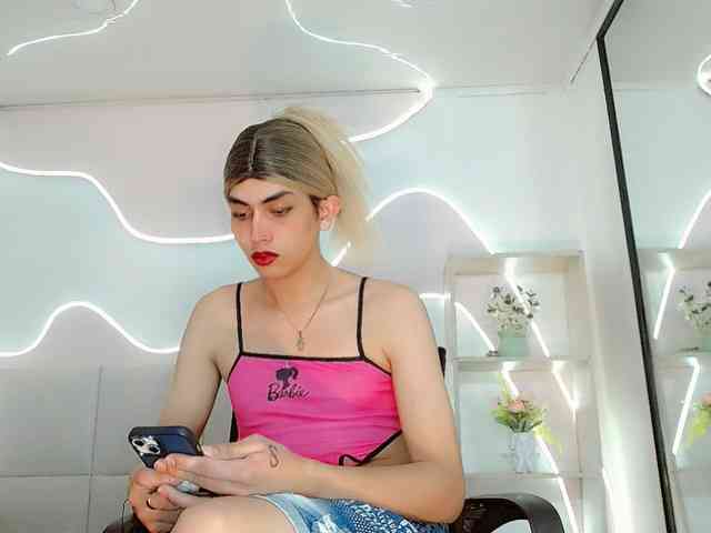 DanielaPink Live Webcam on BongaCams