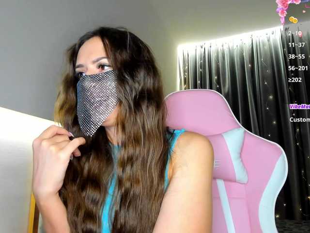 CharmAlina live cam on BongaCams