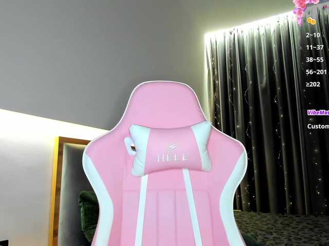CharmAlina live cam on BongaCams