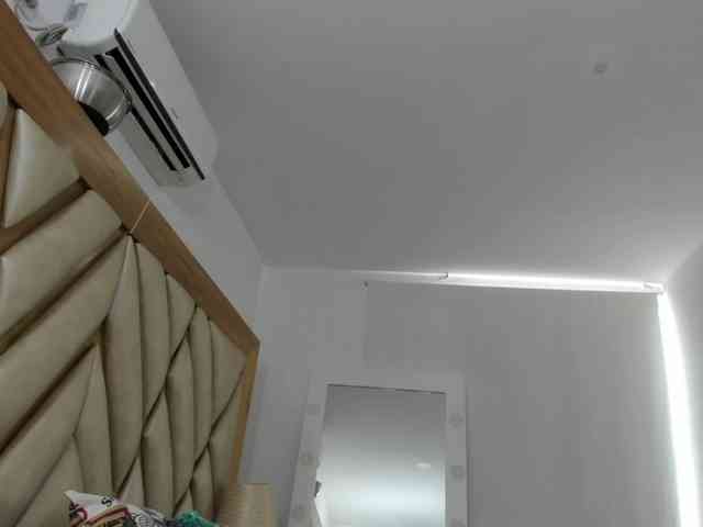 ElektraTs Live Webcam on BongaCams