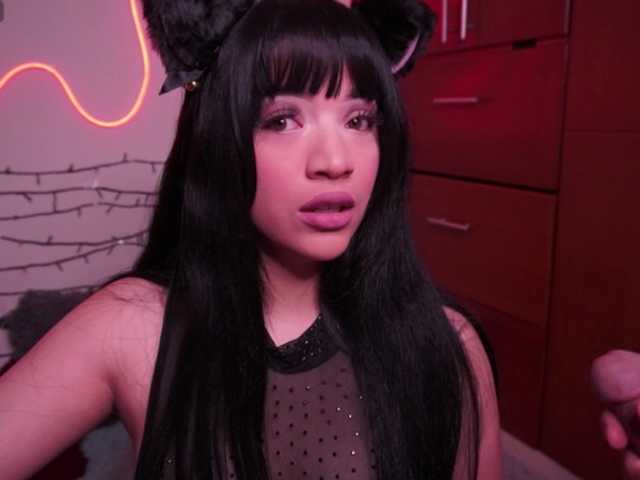MaddisRock live cam on BongaCams