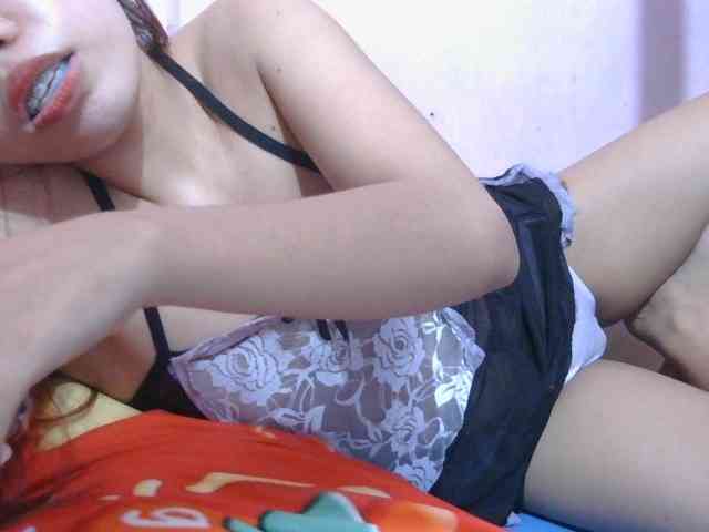 Mysteriouslovely Live Webcam on BongaCams
