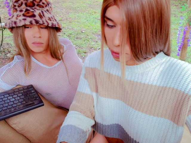 marajulie — live couple cam