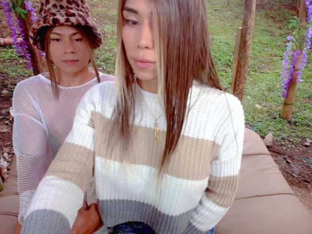 marajulie — live couple cam