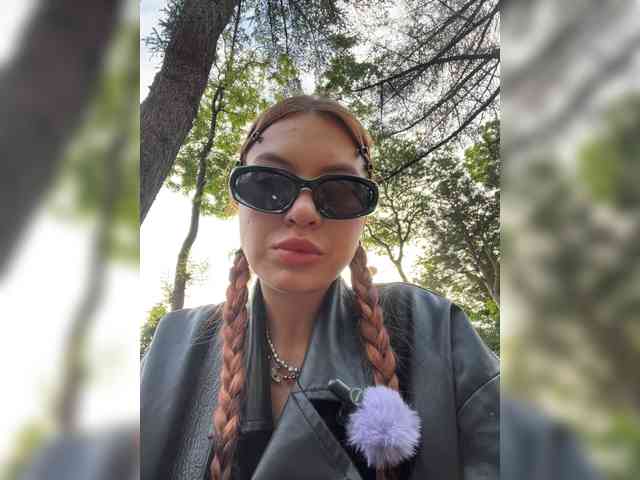 Lina69Femdom webcam