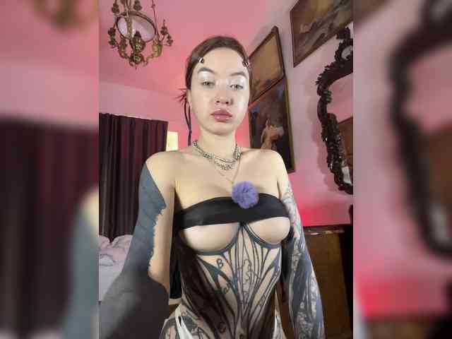 Lina69Femdom webcam