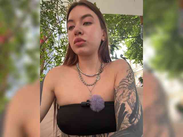 Lina69femdom's cam show statistics and live stream