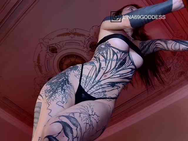 Модель: Lina69Femdom