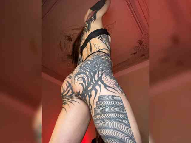Lina69Femdom webcam