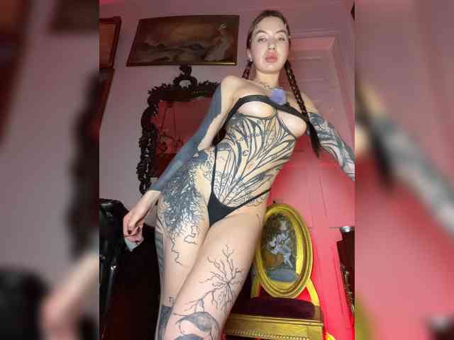 Модель: Lina69Femdom