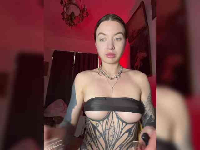 Lina69Femdom webcam