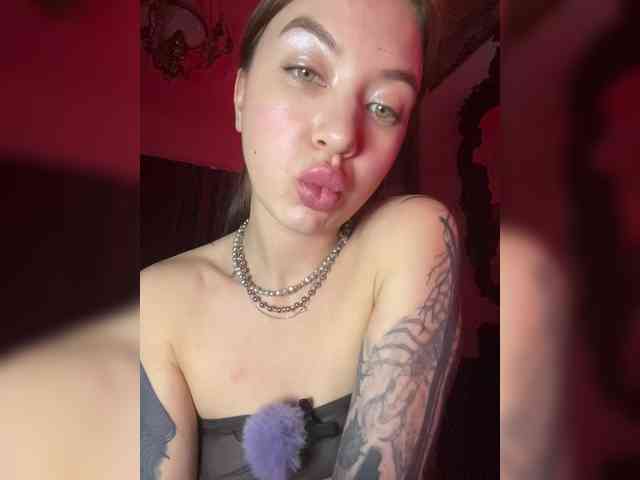 Lina69Femdom webcam