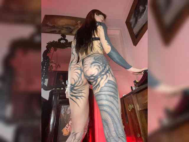 Lina69Femdom webcam