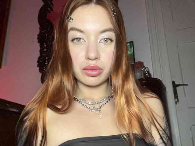 Lina69Femdom webcam