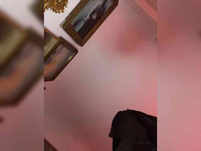 Lina69Femdom webcam